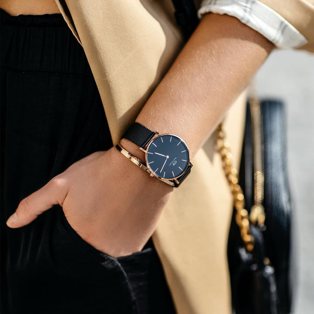 Petite Ashfield Black women's watch with rose gold DW