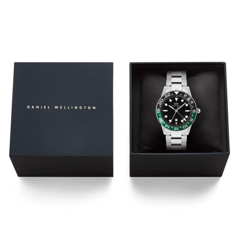 Iconic GMT Link Black Green Ceramic Bezel Silver