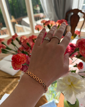 Photo from a customer review: 5 out of 5 stars, Diana