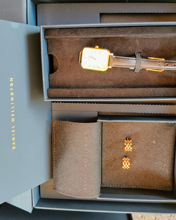 Photo from a customer review: 5 out of 5 stars, Pretty