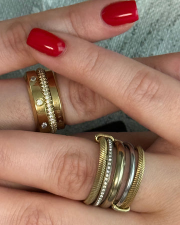 Photo from a customer review: 5 out of 5 stars, Deyana