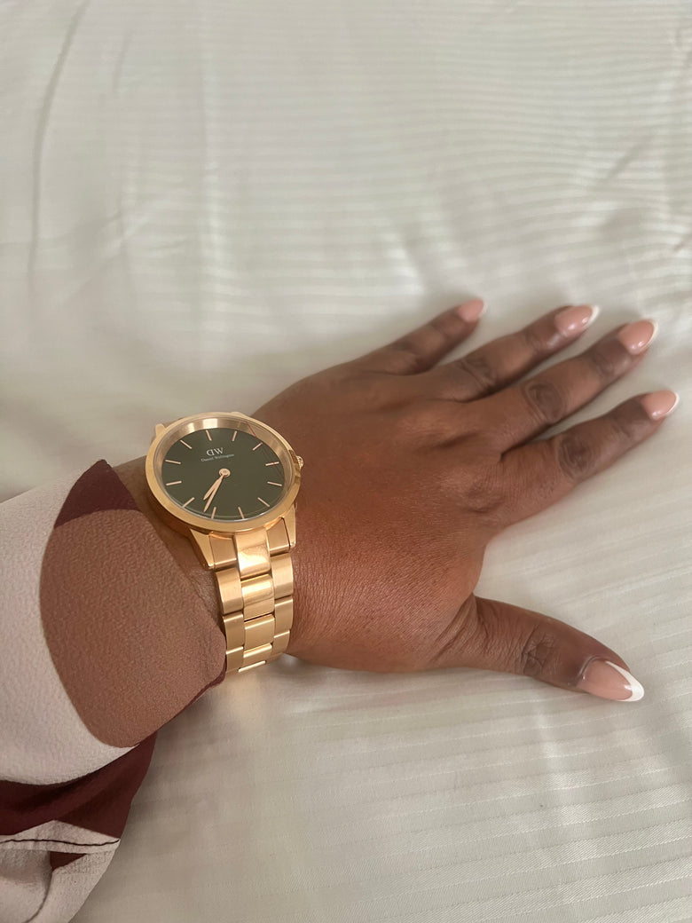 Photo from a customer review: 5 out of 5 stars, Zee