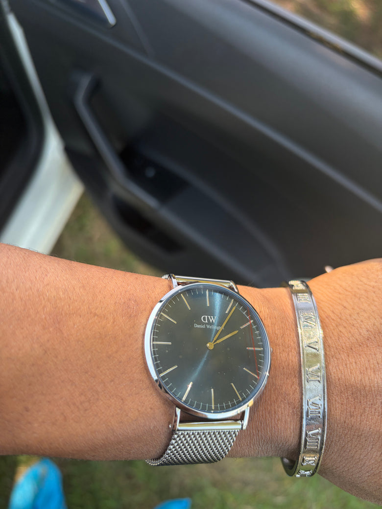 Photo from a customer review: 5 out of 5 stars, Karabo