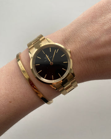 Photo from a customer review: 5 out of 5 stars, Martina